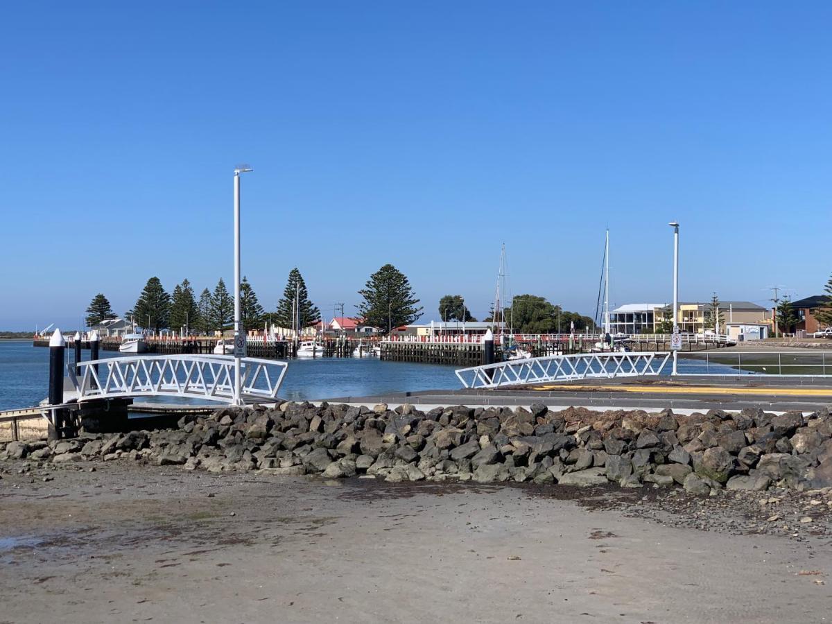 Boat Harbour Jetty B&B Port Albert Exterior photo