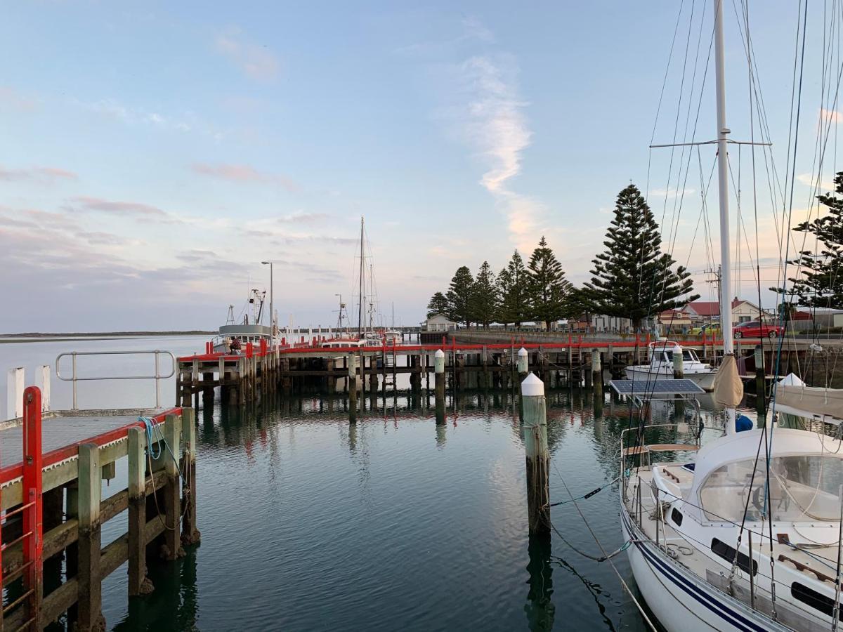 Boat Harbour Jetty B&B Port Albert Exterior photo